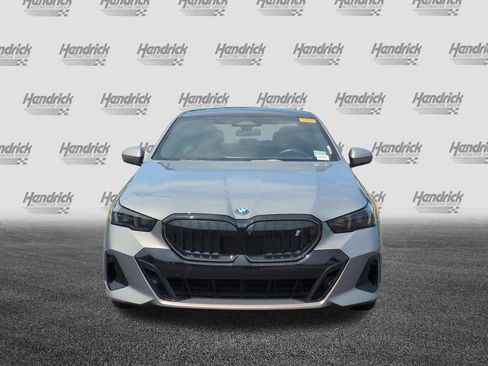 Used 2024 BMW i5 eDrive40i w/ Executive Package RWD image 3
