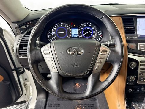 Used 2018 INFINITI QX80 4WD w/ Deluxe Technology Package image 11