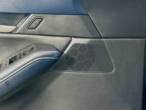 Used 2021 MAZDA CX-30 FWD 2.5 S w/ Select Package image 19