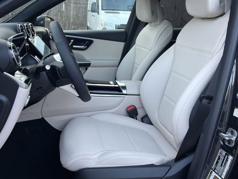 New 2026 Mercedes-Benz GLC 300 4MATIC image 11