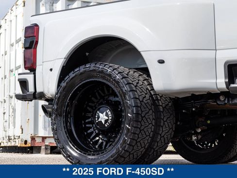 Used 2025 Ford F450 Platinum w/ Platinum Plus Package AWD/4WD image 29