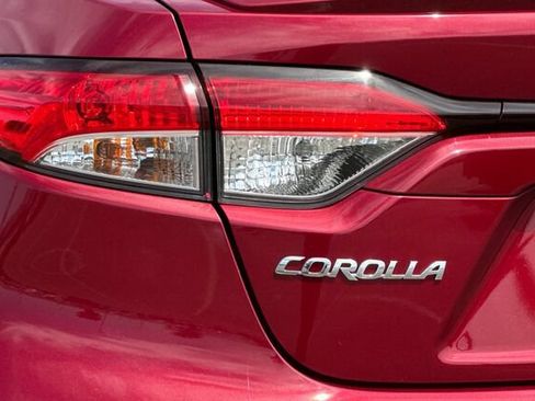 Used 2023 Toyota Corolla SE w/ Carpet Mat Package (TMS) FWD image 25
