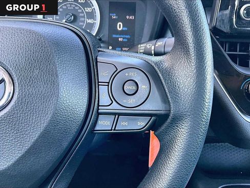 Used 2022 Toyota Corolla LE FWD image 25