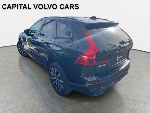 Used 2025 Volvo XC60 B5 Core AWD/4WD image 4