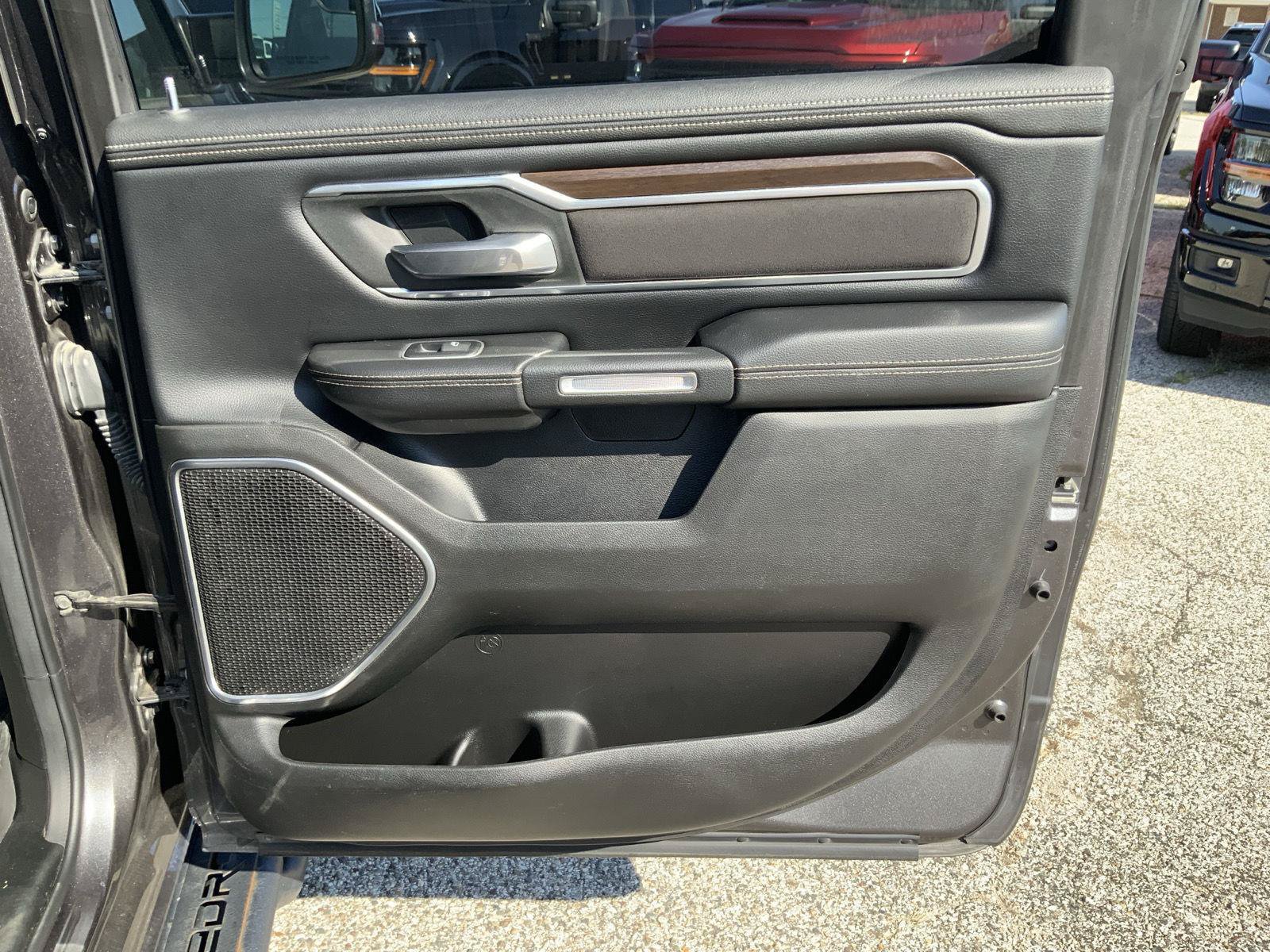 Used 2022 RAM 1500 Laramie AWD/4WD image 58