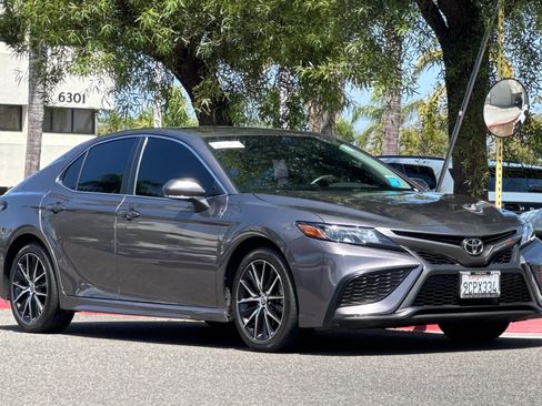 Used 2023 Toyota Camry SE FWD image 6