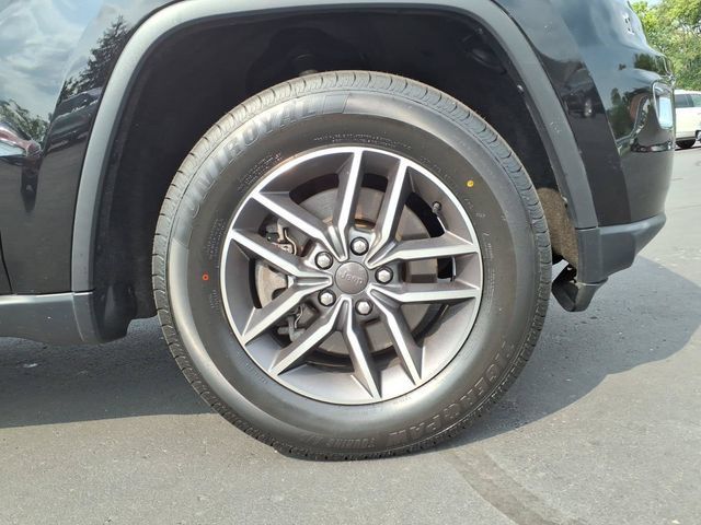 Used 2021 Jeep Grand Cherokee Limited AWD/4WD image 9
