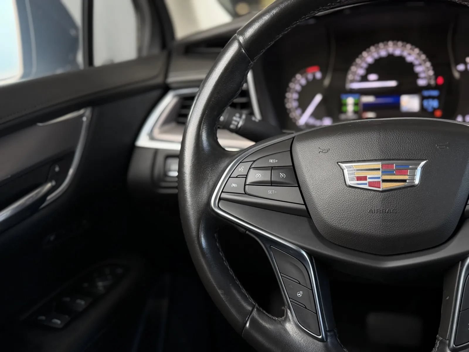Used 2018 Cadillac XT5 Luxury FWD image 22