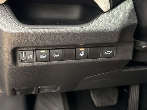 Used 2025 Toyota RAV4 XLE Premium w/ Weather Package AWD/4WD image 39