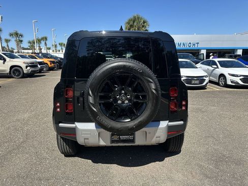 Used 2025 Land Rover Defender 110 S AWD/4WD image 15