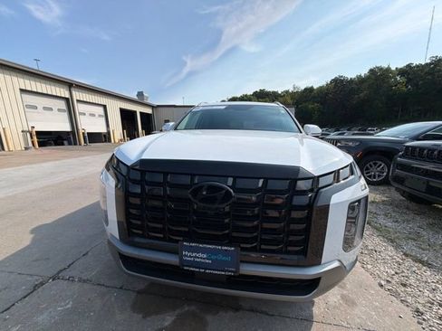 Certified 2024 Hyundai Palisade Limited AWD/4WD image 8