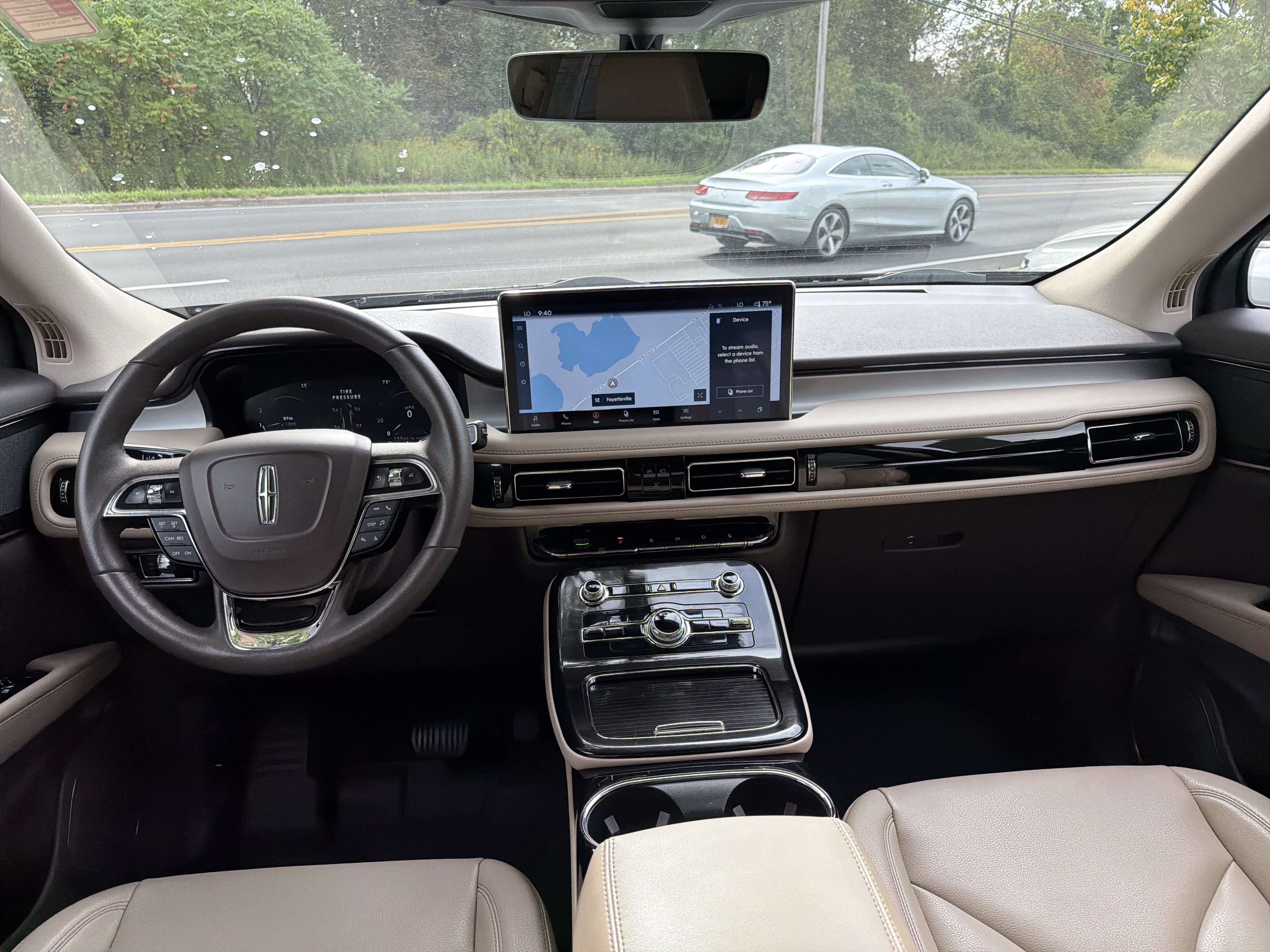 Used 2023 Lincoln Nautilus AWD w/ Premium Package image 11