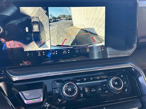 Used 2024 GMC Sierra 3500 Denali w/ Denali Reserve Package image 31