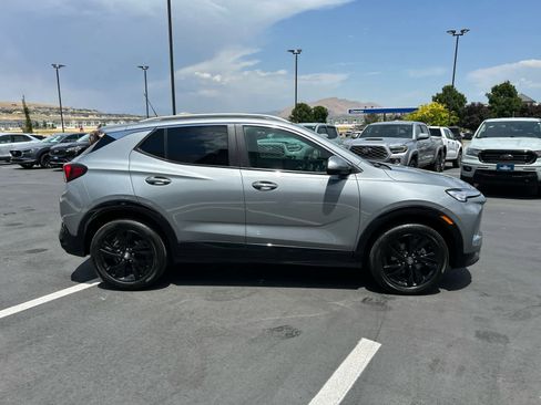 Used 2024 Buick Encore GX Sport Touring image 6