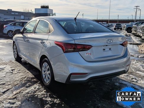 Used 2022 Hyundai Accent SE image 6