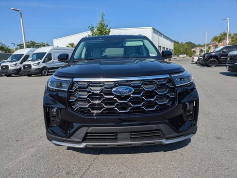 New 2026 Ford Explorer Platinum image 9