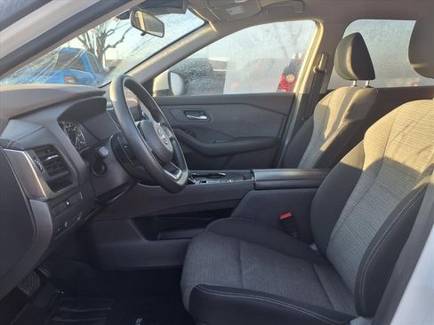 Used 2023 Nissan Rogue SV image 18