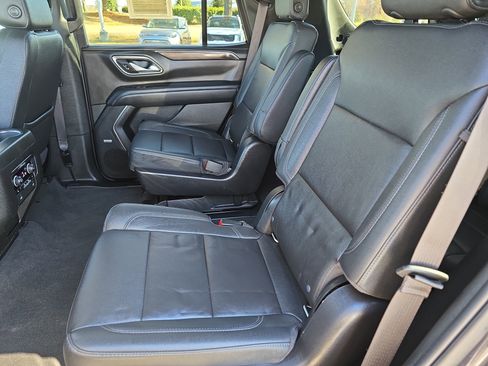 Used 2022 Chevrolet Tahoe Z71 w/ Luxury Package image 16