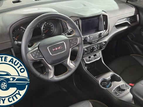 Used 2023 GMC Terrain AT4 image 9