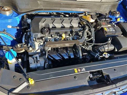 Used 2022 Hyundai Venue Limited image 14