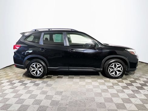 Used 2021 Subaru Forester Premium AWD/4WD image 8