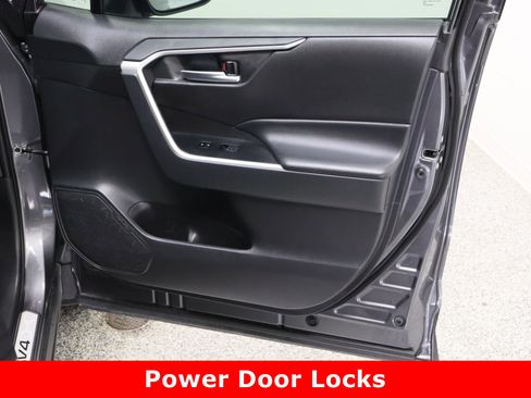 Used 2024 Toyota RAV4 XLE w/ Convenience Package image 37