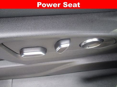 Used 2025 GMC Yukon Denali w/ Sun & Power Step Package AWD/4WD image 31