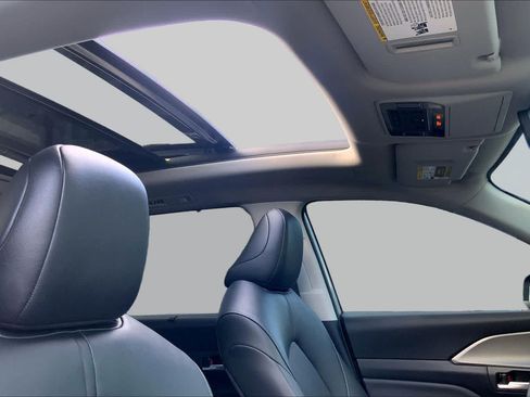 Certified 2026 Toyota Grand Highlander FWD image 13