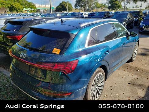 Used 2019 Audi e-tron Prestige w/ Prestige Package image 18