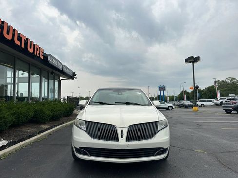 Used 2014 Lincoln MKT AWD w/ Equipment Group 201A image 2
