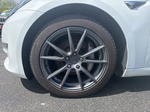 Used 2018 Tesla Model 3 Long Range AWD/4WD image 9
