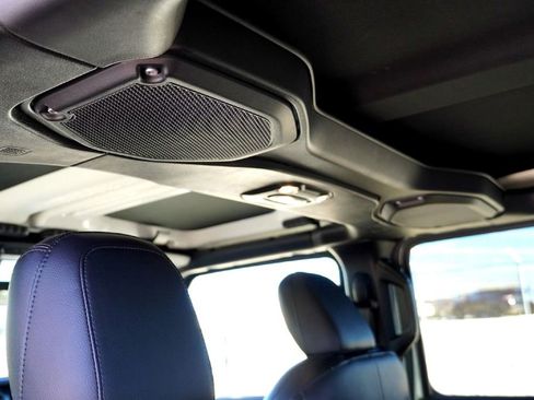 Used 2022 Jeep Gladiator Overland image 31