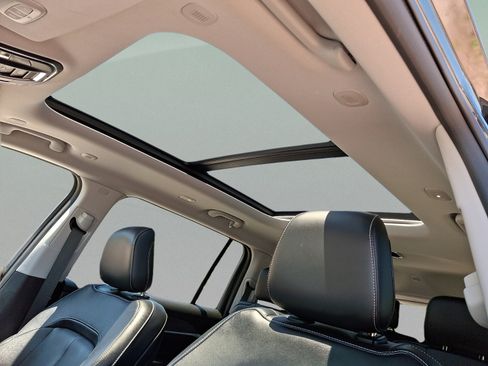 Certified 2023 Jeep Grand Cherokee L Limited w/ Black Appearance Package AWD/4WD image 28