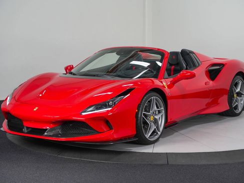 Used 2021 Ferrari F8 Tributo RWD image 6