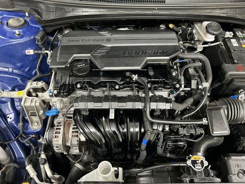 Used 2025 Hyundai Elantra SE FWD image 23