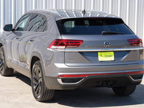 Used 2023 Volkswagen Atlas Cross Sport SE w/ Black Wheel Package image 47
