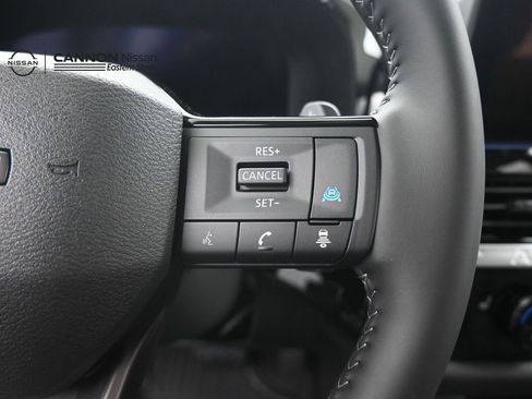 New 2026 Nissan Pathfinder SL FWD image 12