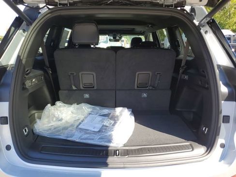 New 2025 Jeep Grand Cherokee L Altitude image 5