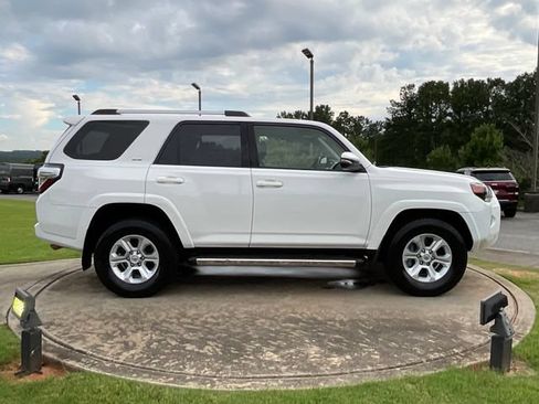 Used 2019 Toyota 4Runner SR5 Premium RWD image 8