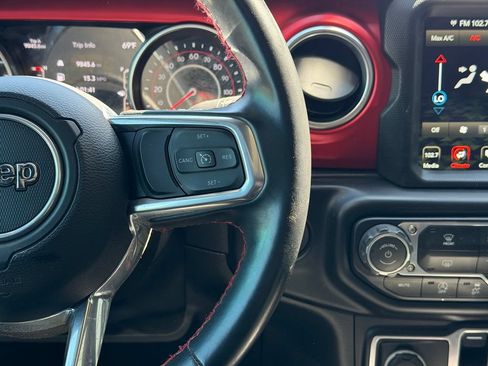 Used 2021 Jeep Gladiator Rubicon AWD/4WD image 13