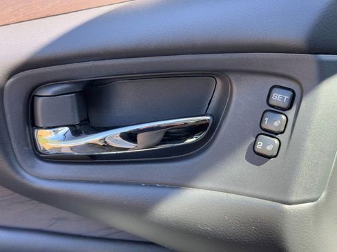 Used 2019 Nissan Murano Platinum w/ Cargo Package image 16