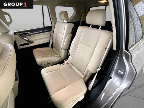 Used 2021 Lexus GX 460 Premium AWD/4WD image 18