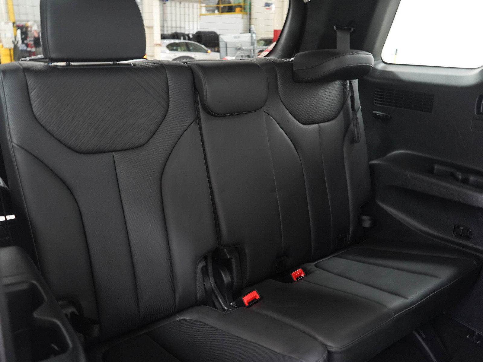 Used 2023 Hyundai Palisade SEL AWD/4WD image 15