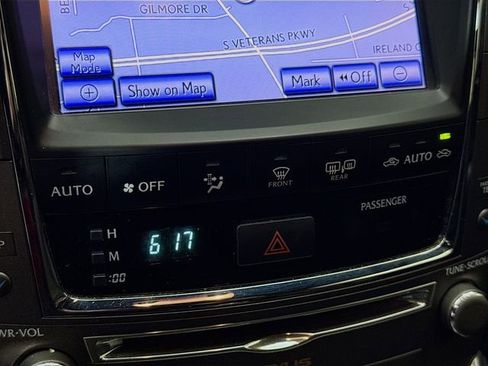 Used 2013 Lexus IS 350C w/ F-Sport Pkg w/Summer Tires image 16