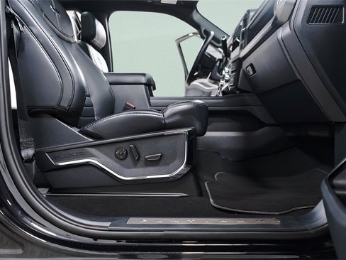 Used 2025 Ford F250 Platinum image 37