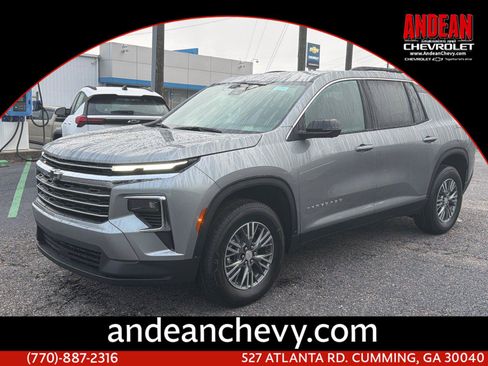 New 2026 Chevrolet Traverse LT w/ Driver Confidence Package FWD image 1