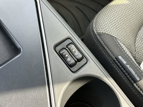 Used 2024 Subaru Crosstrek 2.0i Premium image 23