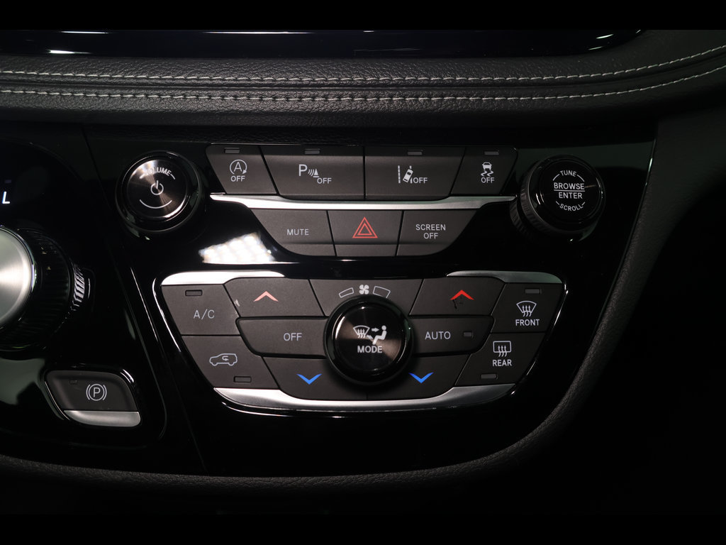 New 2026 Chrysler Pacifica Select FWD image 18
