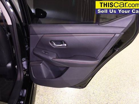 Used 2025 Nissan Sentra SR w/ SR Premium Package FWD image 35
