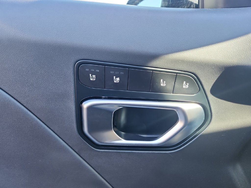 Certified 2025 Kia K4 GT-Line Turbo FWD image 23